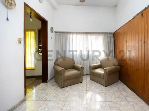 PH 3 AMBIENTES TIPO CASA CON PATIO Y TERRAZA PROPIA – VILLA BALLESTER. Apto crédito. Permuta
