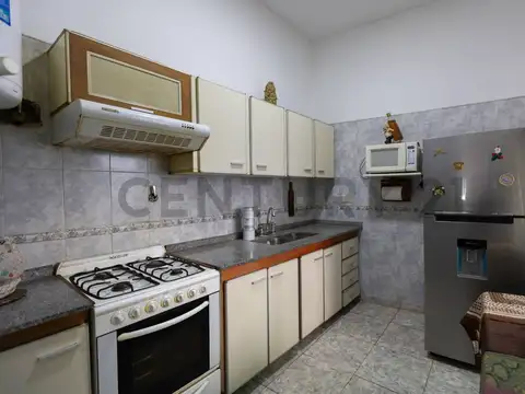 PH 3 AMBIENTES TIPO CASA CON PATIO Y TERRAZA PROPIA – VILLA BALLESTER. Apto crédito. Permuta