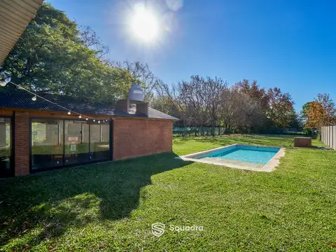 Casa 5 ambientes con 2 baños