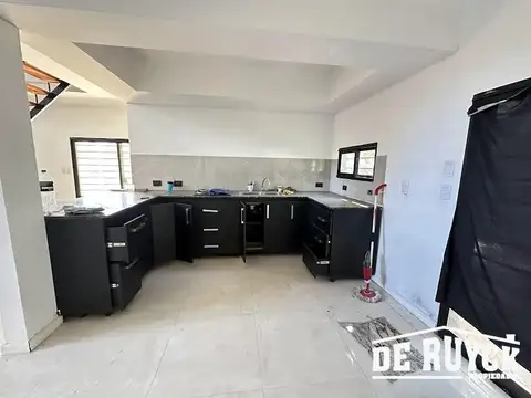 Calle 428 bis entre 225 y 226