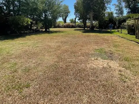 Excelente Lote En Barrio Los Potrillos