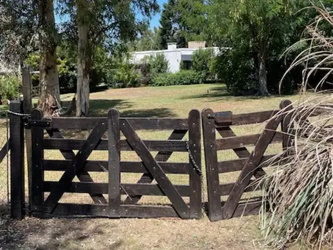 Excelente Lote En Barrio Los Potrillos