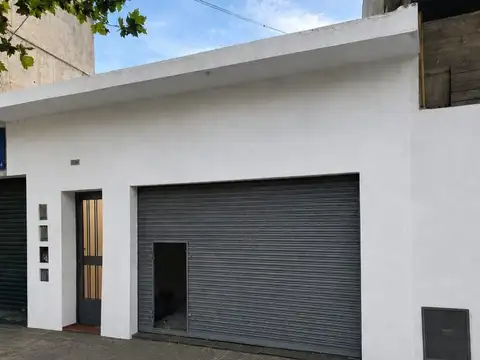 LOCAL SOBRE AVENIDA