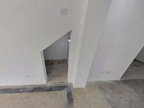 Local Comercial excelente ubicación Av La Plata 3500