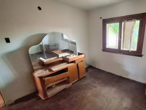 CASA 3 AMBIENTES VENTA LOMAS A REFACCIONAR 400 M2