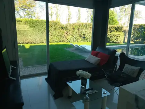 Casa en Venta con 6 cocheras