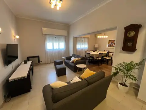 CASA EN BROWN Y BV OROÑO