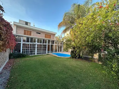 C21 INMOANDES alquila chalet de alta categoría en el centro de la 5ta seccion, zona residencial