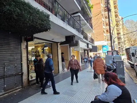 Local en Alquiler en Recoleta, $ 6.000.000