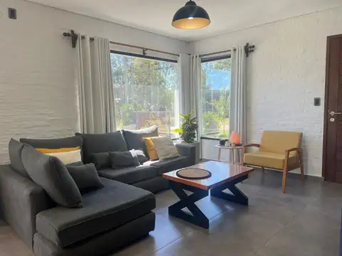 Se vende casa en Punta Colorada -3 dormitorios