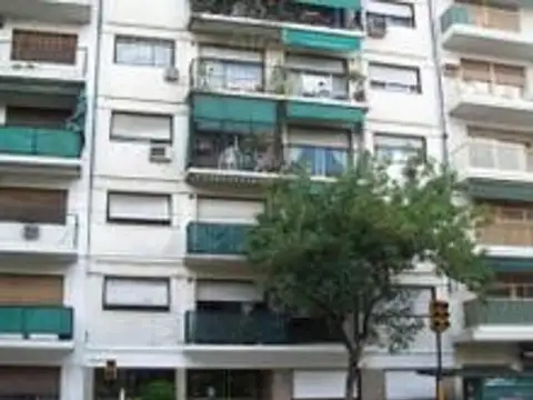EXCELENTE UBICACIÓN, 1 AMB,  PB,  30M2 , Patio c/sin MUEBLES