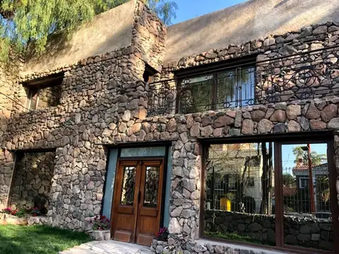 Oficina en Alquiler en Quinta Sección, Mendoza