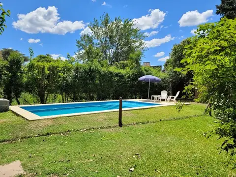 Casa 5 ambientes con 2 baños