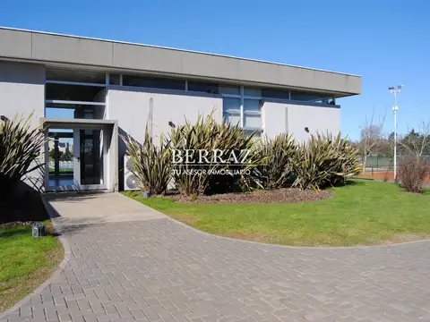 Terreno en Venta en Ayres Plaza, USD 215.000