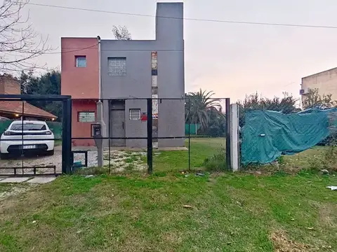 CASA EN VENTA CITY BELL 3 DORMITORIOS