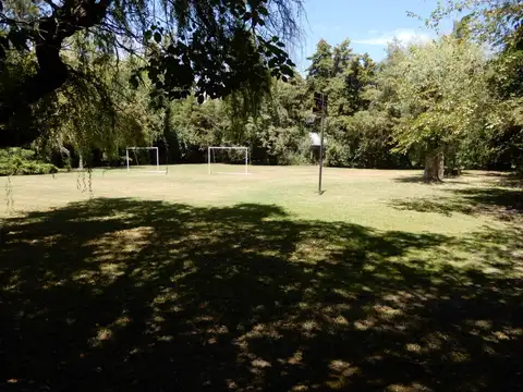 Excelente Terreno parquizado en venta en B° El Remanso