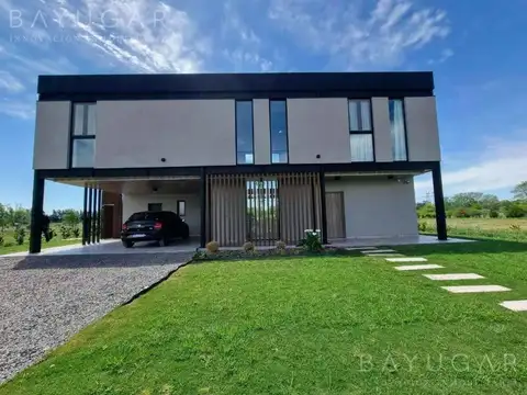 Casa en Venta en Medal Country club, USD 320.000