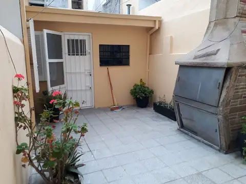 PH DE 2 AMB CON PATIO. INDEPENDIENTE. RECICLADO