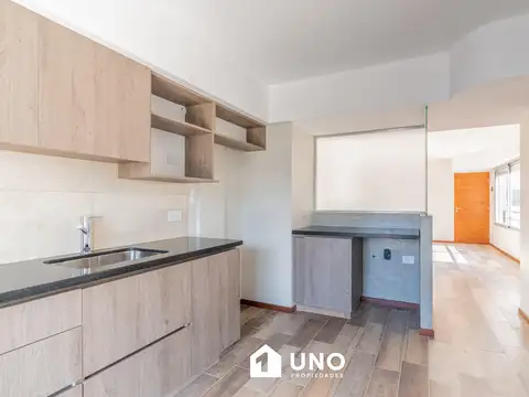 Vélez Sársfield y Falucho - Ultimo Dpto de 2 Dormitorios Externo. Posibilidad cochera. 