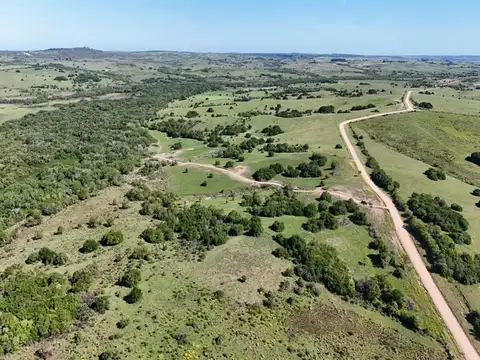Chacras de 3, 4 y 5 Has en Paso la Cantera Maldonado Uru.