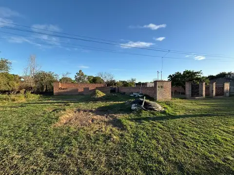 Terreno en Don Bosco 710 - Colonia Barón
