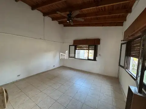 Casa en venta, dos dormitorios con cochera en Belen de Escobar - APTO CREDITO