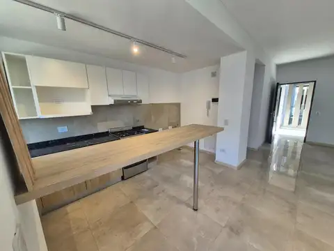 Departamento en Alquiler con 1 cocheras