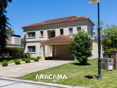 Casa en Venta de 4 dormitorios