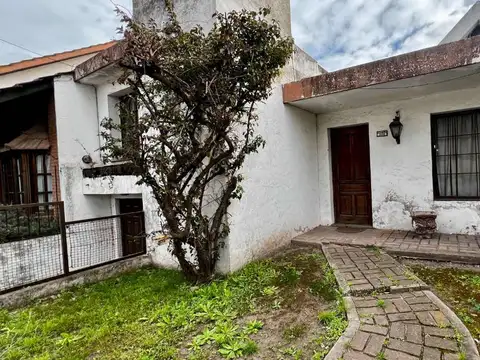 CASA 4 AMBIENTES VENTA EN LONGCHAMPS