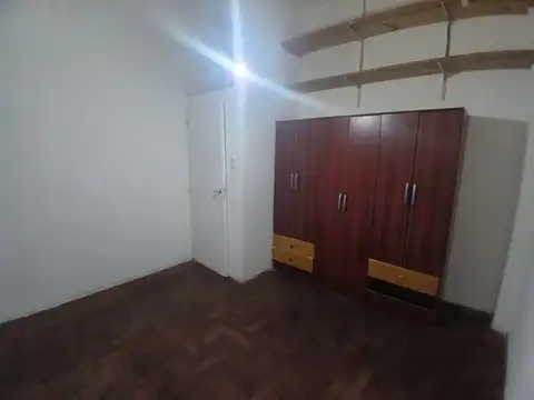 Depto Tipo Casa en Alquiler con 1 cocheras