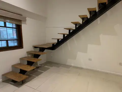 Depto Tipo Casa en Alquiler en Villa Pueyrredon, $ 1.000.000