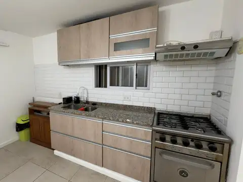 Depto Tipo Casa en Alquiler de 2 dormitorios