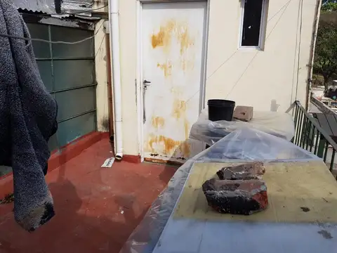 Depto Tipo Casa 6 ambientes con 1 baño