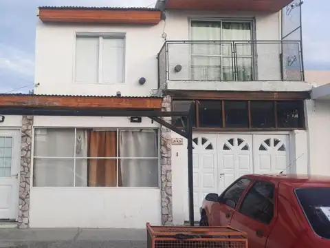 Casa en venta - 3 Dormitorios 1 Baño - Cochera - 200Mts2 - Rawson