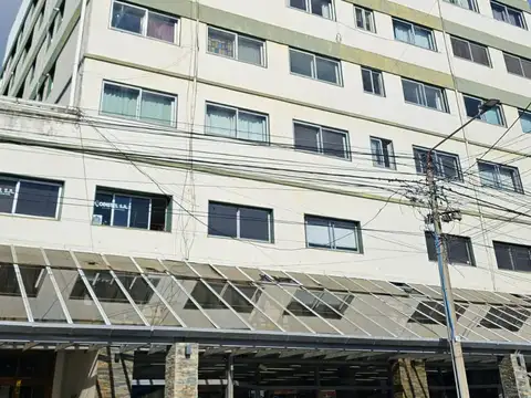 Venta amplio departamento de dos ambientes centro Bariloche, apto crédito
