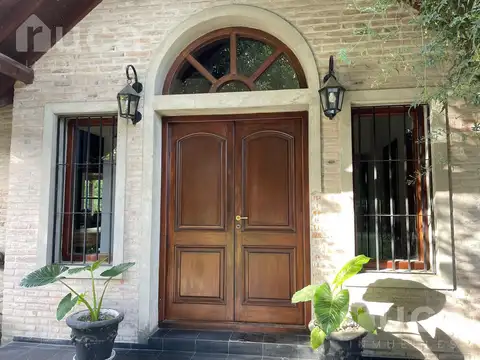 ALQ VERANO Noviembre, Diciembre, Febrero y Marzo | Confortable Casa con Jardin y Pileta en Barrio Altavista