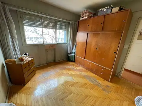 Venta Departamento 4 ambientes con Balcon al Frente en Caballito