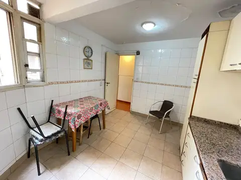 Venta Departamento 4 ambientes con Balcon al Frente en Caballito