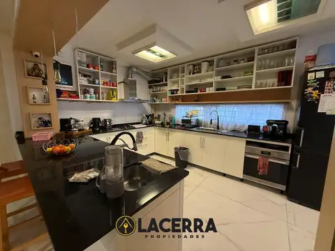 Depto Tipo Casa 6 ambientes con 3 baños