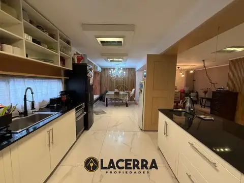 Depto Tipo Casa en Venta de 6 ambientes