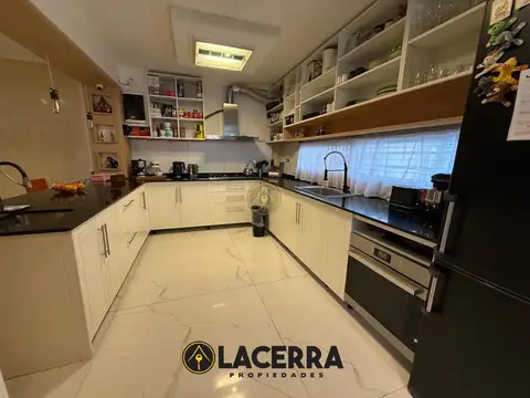 Depto Tipo Casa en Venta con 1 cocheras