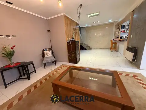 Depto Tipo Casa en Venta de 4 dormitorios