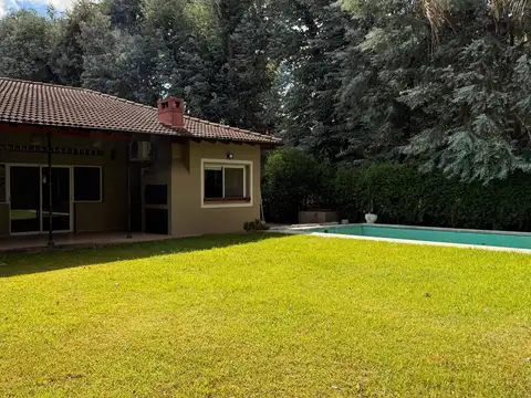 Venta de Casa de Campo 5 Ambientes en La Barra Village