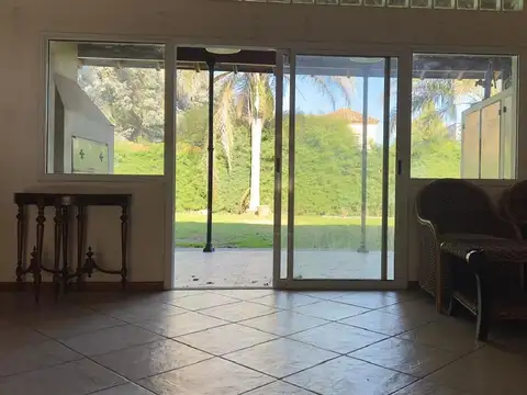 Venta de Casa de Campo 5 Ambientes en La Barra Village
