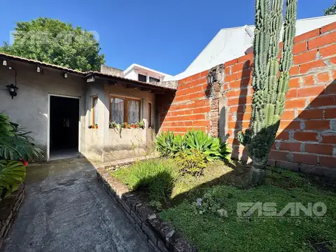 CASA C/ JARDIN EN VENTA - CHILAVERT