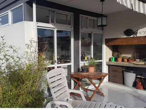 Casa · 180m2 · 3 Dormitorios · Zeballos 2700