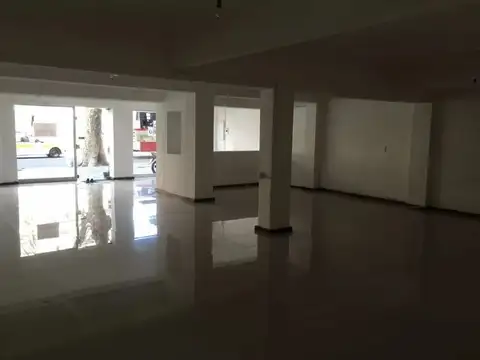 (OTG-OTG-1751) Local - Alquiler - Uruguay, Montevideo - Avenida Rivera 2200