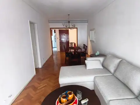 Arcos 2000, Piso 1