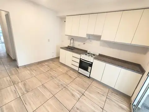 Departamento en Alquiler en Villa de Mayo, $ 730.000