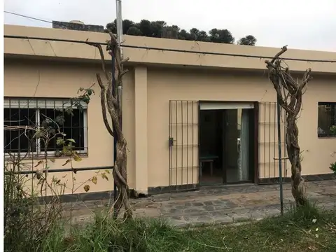 VENTA CASA 3 AMBIENTES + DEPTO PATIO SAN MIGUEL